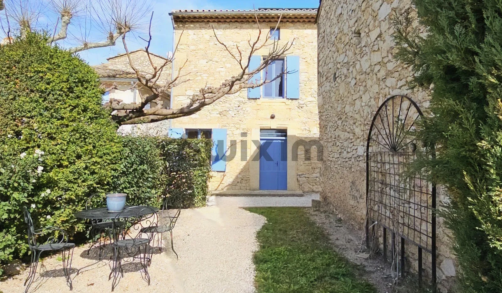 Le Mas — Le Relais des Cyprès de Provence